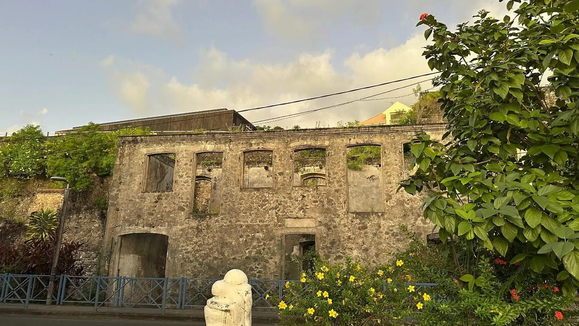 Villa Spacieuse Avec Piscine A Saint-Pierre Martinique